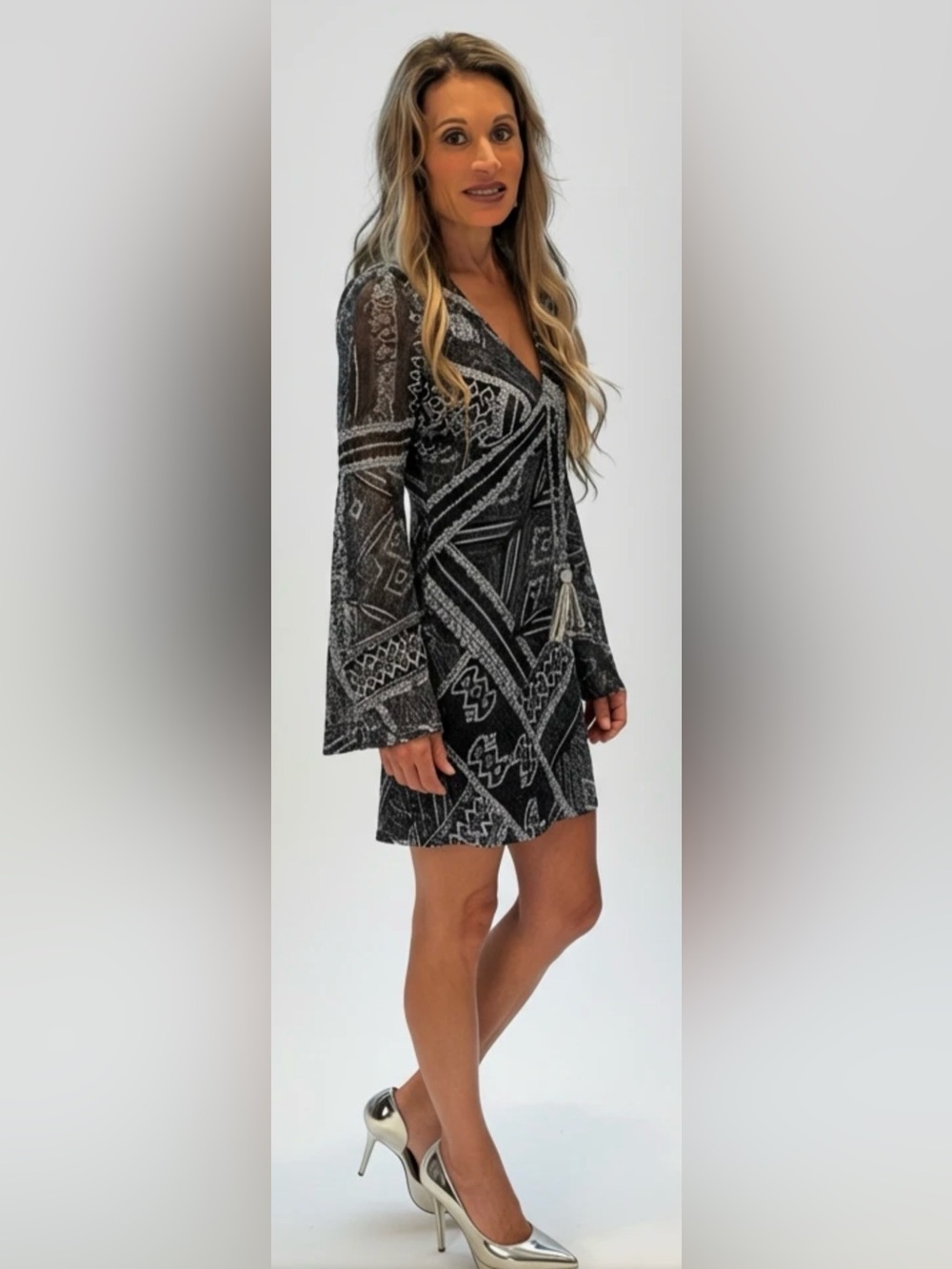 Venus Boho geometric print lined dress with sheer bell sleeves. Size 4. EUC.